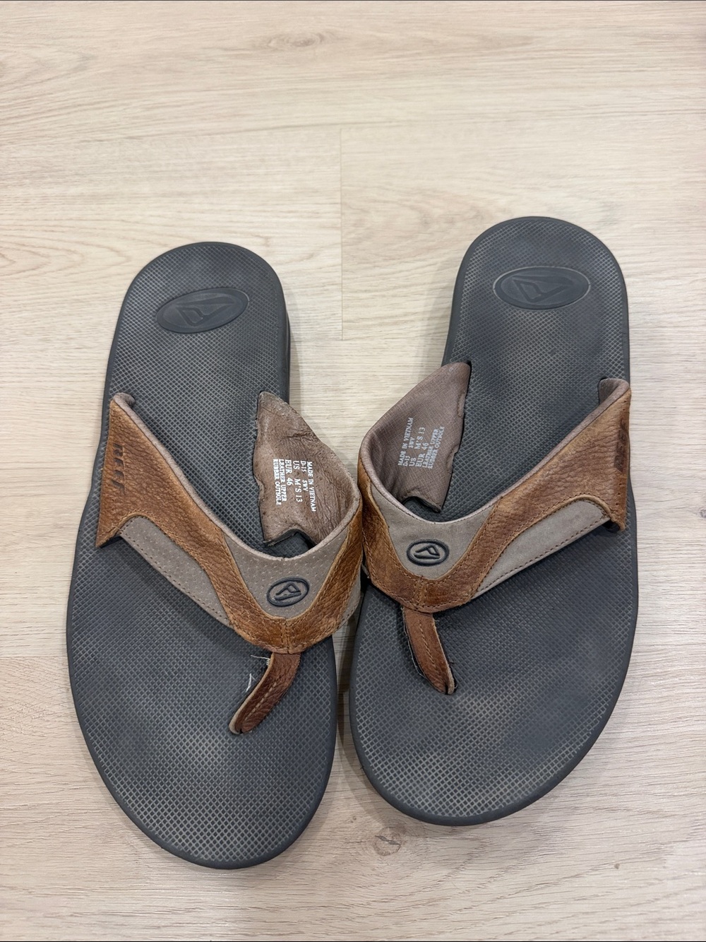 Reef size 13 Men's Brown Leather Flip Flop Sandals - Comfort Footbed